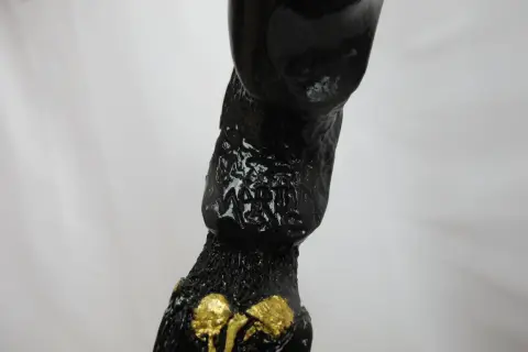 Alligator Carved Wood Gold Leaf Amber Inlaid Black Lacquer Walking Stick Cane, photo 7 of 12