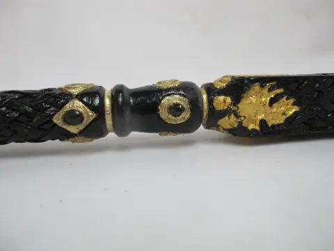 Alligator Carved Wood Gold Leaf Amber Inlaid Black Lacquer Walking Stick Cane, photo 9 of 12