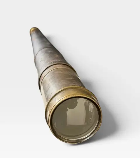 Antique 36" Brass and Leather Wrapped Spyglass Floor Maritime Telescope, photo 2 of 7