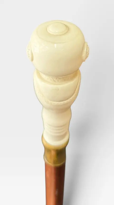 Antique Carved Bone Deep Sea Diver Folk Art Walking Stick Cane, photo 3 of 7