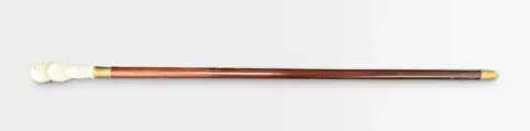 Antique Carved Bone Deep Sea Diver Folk Art Walking Stick Cane, photo 7 of 7