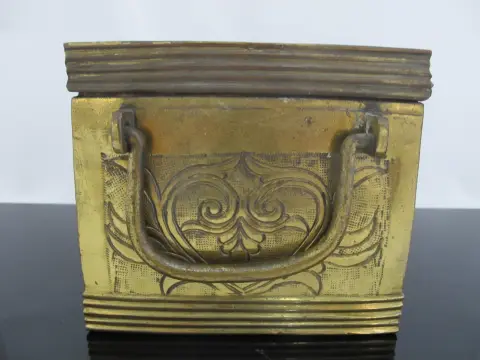 Antique Maranao Philippines Large Brass Ornate Scroll Betel Nut Tobacco Box, photo 10 of 11