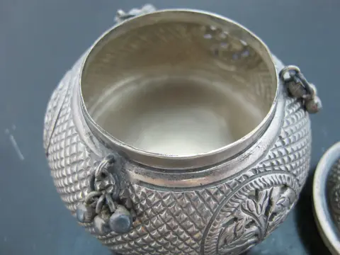 Antique Southeast Asian Silver Betel Nut Censer Box or Incense Burner, photo 10 of 12