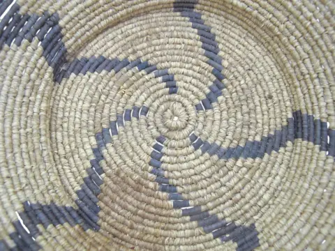 Apache Native American Whirling Bolt Zig Zag Coiled Basket Bowl 8 1/2", photo 5 of 9