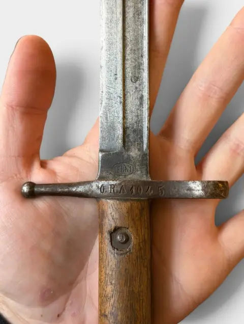 Auth. Original WW2 Italian Army Model 1891 Carcano Bayonet & Leather Scabbard, photo 6 of 12