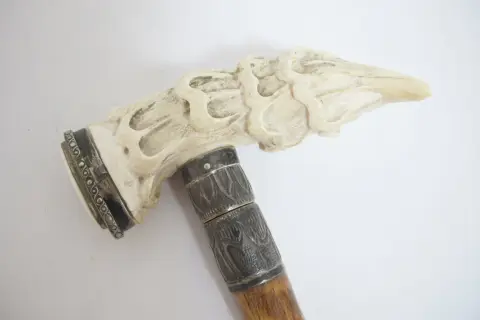 Carved Deer Stag Antler Snuff Box Walking Stick Cane With Hidden Corkscrew, photo 9 of 10