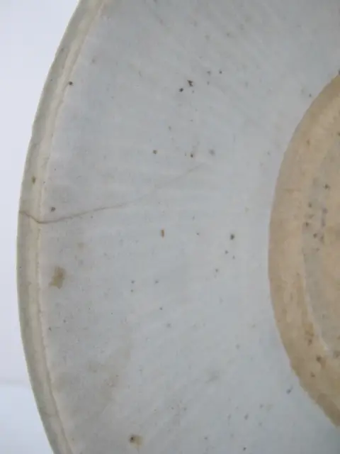 Chinese East Asian Song or Yuan Style Celadon Glaze Shallow Earthenware Bowl, photo 5 of 9