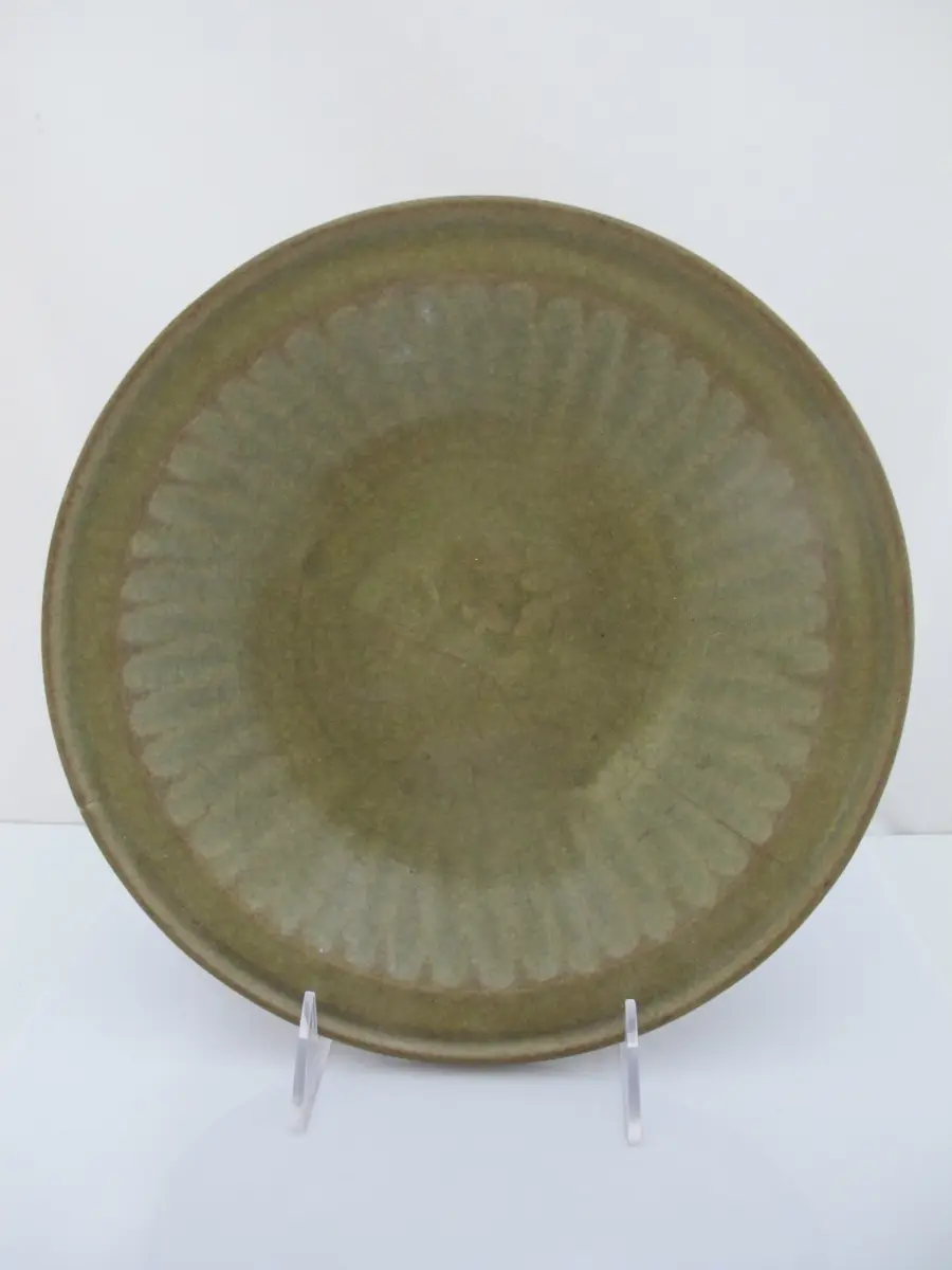 Chinese LONGQUAN Ming Style CELADON Olive Green Fluted Shallow Bowl Dish