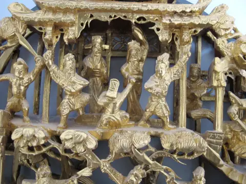 Chinese Ornate Carved Battle Scene Gilt Lacquer Wood Medallion Wall Panel, photo 2 of 8
