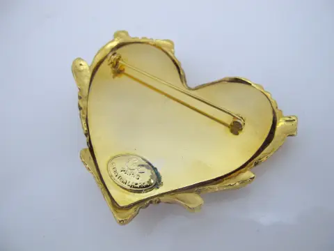 Christian LaCroix Paris Pink Heart Gold Tone Brooch Pin in C'est La Vie Box, photo 6 of 11