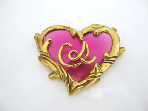 Christian LaCroix Paris Pink Heart Gold Tone Brooch Pin in C'est La Vie Box, photo 8 of 11