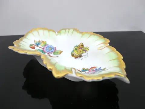 Herend Porcelain Queen Victorian Gold Trim Trinket Leaf Dish Tray, photo 7 of 11