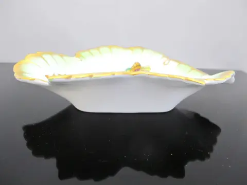 Herend Porcelain Queen Victorian Gold Trim Trinket Leaf Dish Tray, photo 8 of 11