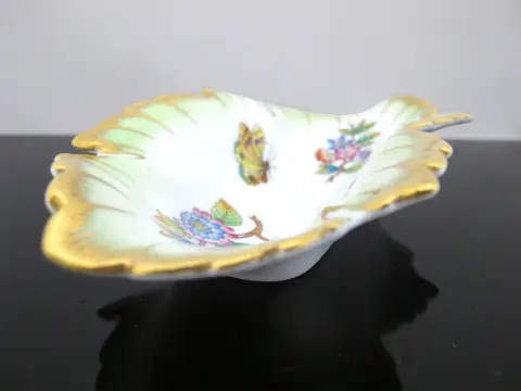 Herend Porcelain Queen Victorian Gold Trim Trinket Leaf Dish Tray, photo 9 of 11