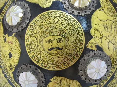 Indian Ceremonial Rajput Dhal Shield With Intricate Gold Painted Hunting Scenes, photo 4 of 12