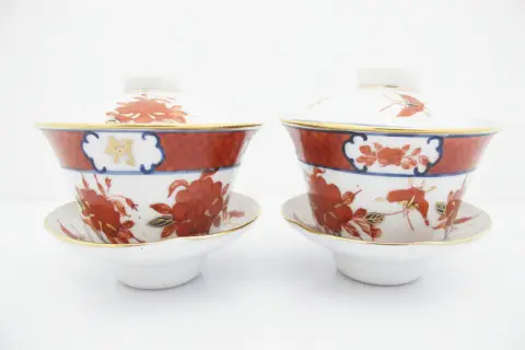 Japanese Imari Porcelain Butterfly & Flower Gold Lidded Tea Bowl Saucer Pair, photo 1 of 12