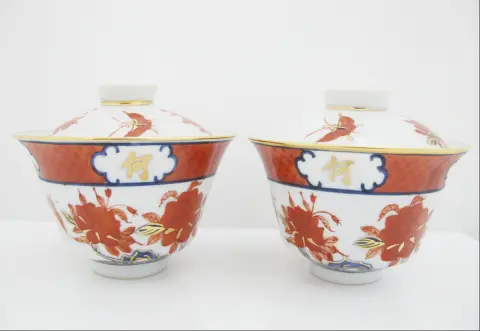 Japanese Imari Porcelain Butterfly & Flower Gold Lidded Tea Bowl Saucer Pair, photo 5 of 12