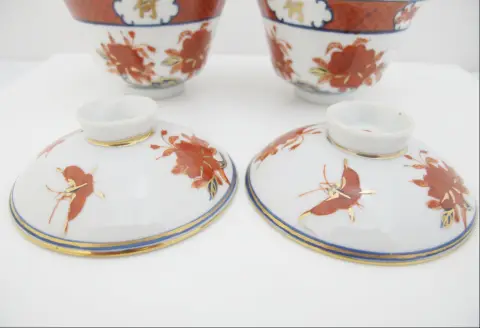 Japanese Imari Porcelain Butterfly & Flower Gold Lidded Tea Bowl Saucer Pair, photo 7 of 12
