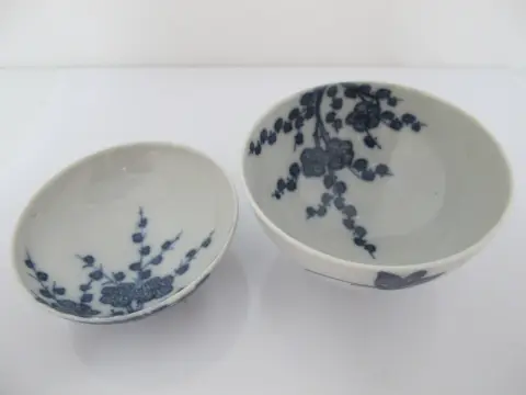 Japanese Sometsuke Blue Porcelain Soup or Rice Bowl With Lid, photo 5 of 11