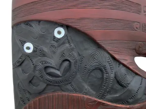 John Collins Maori New Zealand Ta Moko Carved Wood Whaikairo Rakau Mask, photo 10 of 12
