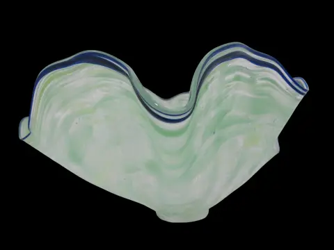 Large Seaform Blue Green Ruffled Pilchuck Studio Hand Blown Art Glass Bowl, photo 5 of 12