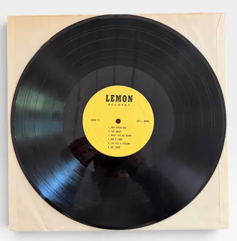 Nice the Beatles Get Back Lemon Records Bootleg Vinyl Record, photo 3 of 4