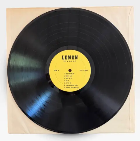 Nice the Beatles Get Back Lemon Records Bootleg Vinyl Record, photo 4 of 4