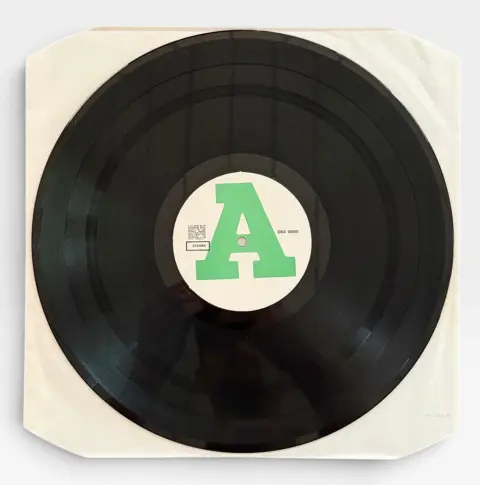 Nice the Beatles Ob-LA-DI, Ob-LA-DA Bootleg Vinyl Record, photo 3 of 4