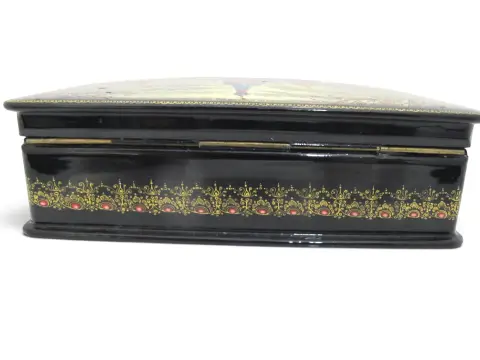 Russian Saint Petersburg Historical Span Scenic Hand Painted Lacquer Box, photo 9 of 11