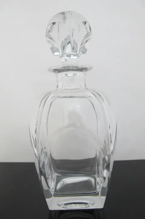 Shannon Designs of Ireland Irish Crystal Spirits Liquor 10" Decanter, photo 1 of 10