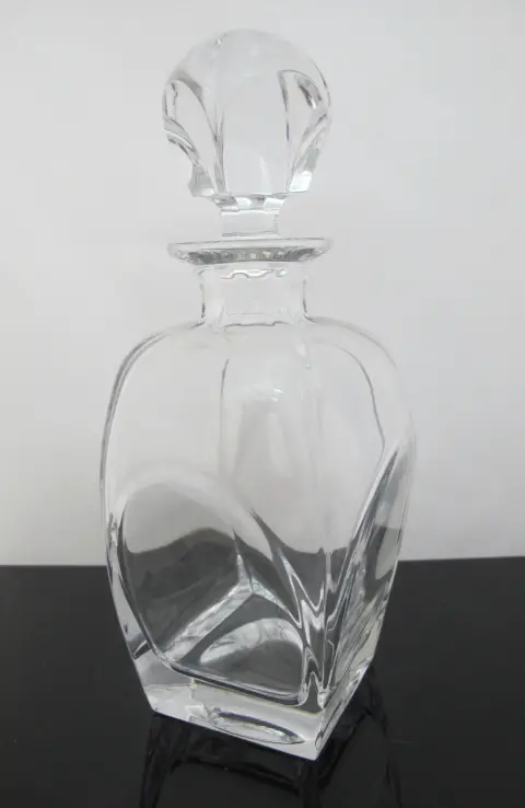 Shannon Designs of Ireland Irish Crystal Spirits Liquor 10" Decanter, photo 3 of 10
