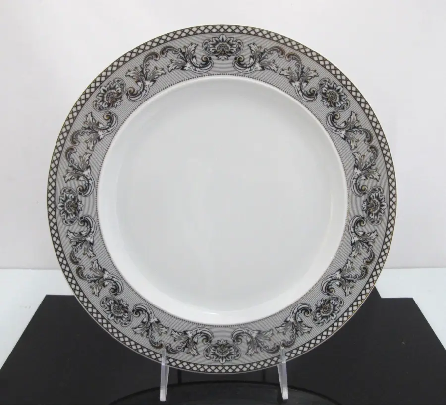 VERSACE Rosenthal MARQUETERIE Black 24k Gold Baroque 10 5/8" Dinner Plate