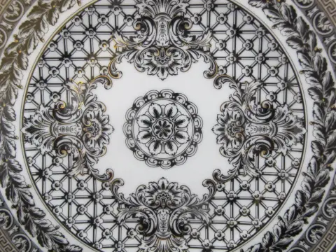 Versace Rosenthal Marqueterie Black 24k Gold Baroque 7 1/4" Bread & Butter Plate, photo 2 of 5