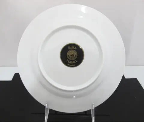 Versace Rosenthal Marqueterie Black 24k Gold Baroque 8 3/4" Salad Plate, photo 4 of 6