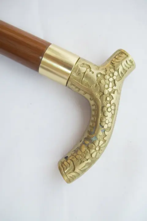 Victorian Floral Embossed Brass Walking Tippling Stick Cane W/Hidden Cork Screw, photo 2 of 11