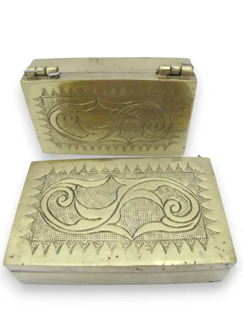 Vintage Betel Nut Engraved Scroll Brass Philippines Snuff Box Pair, photo 10 of 12