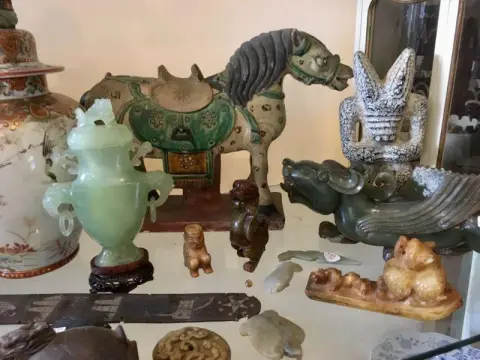 Photo from Asian Arts Estate Collection