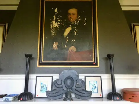 Photo from Janet Edwards Designs Estate Sale